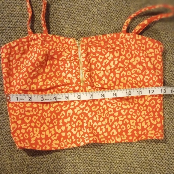 GUESS Crop Top - Picture 3 of 4